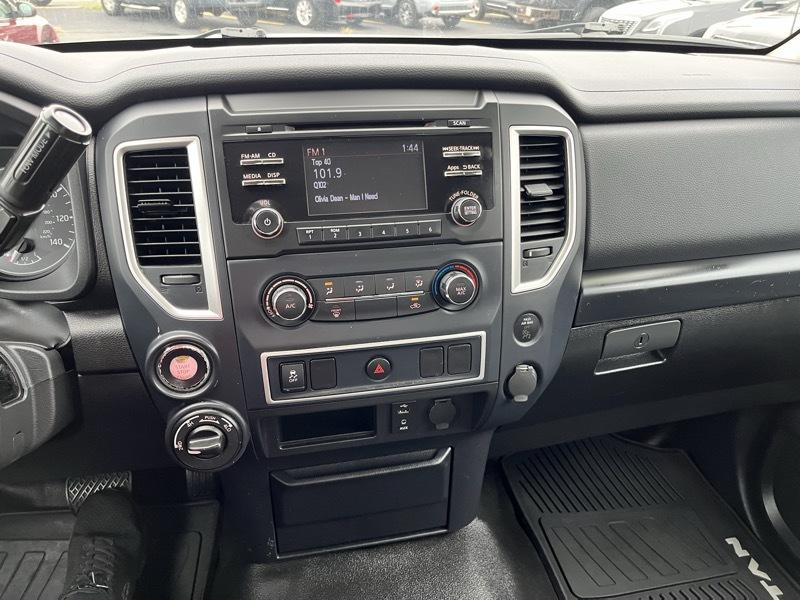 Nissan Titan 4WD 2017