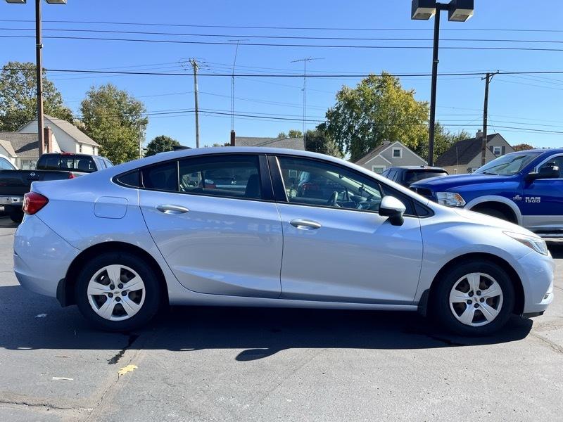 Chevrolet Cruze LS Auto 2018