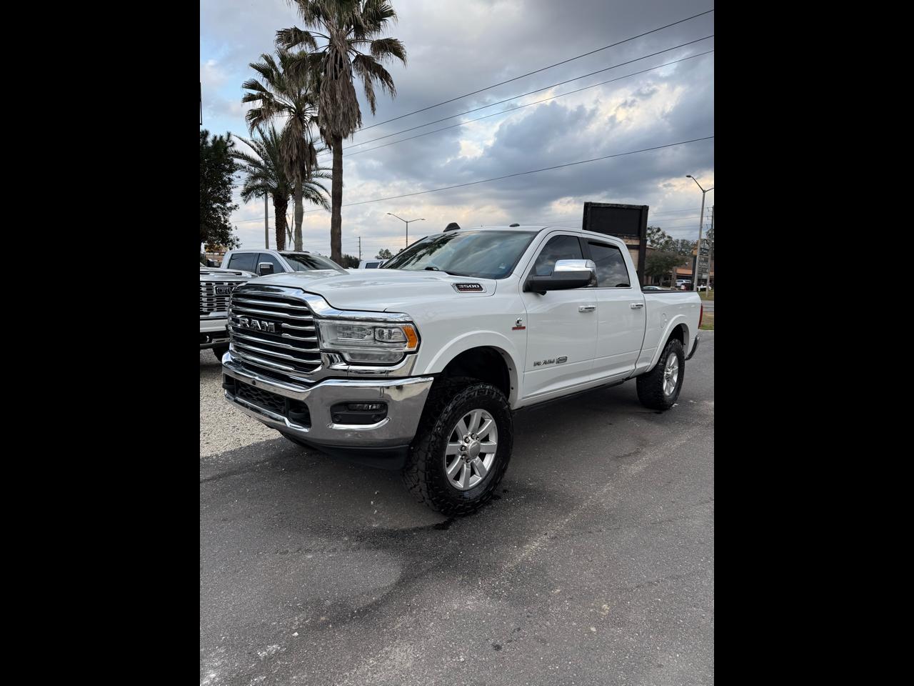 2019 RAM 3500 4WD Crew Cab 149" Laramie Longhorn