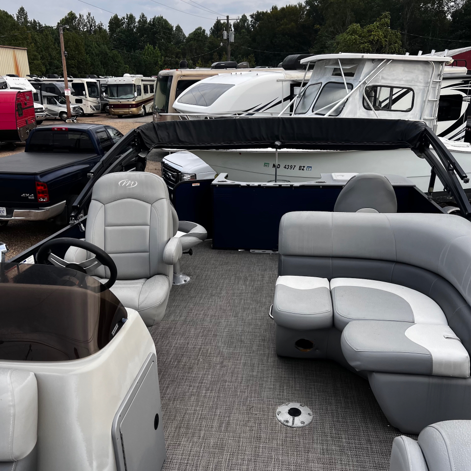 Manitou Aurora  2019