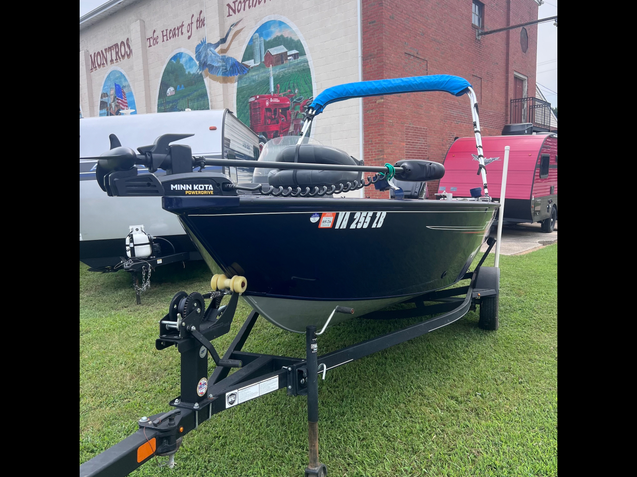 2023 Tracker Pro Guide V-16 SC 