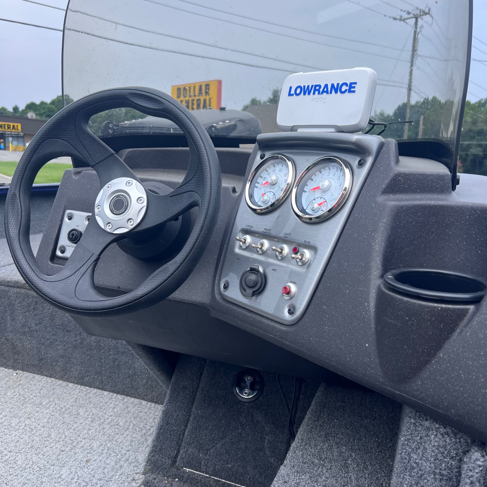 Tracker Pro Guide V-16 SC  2023