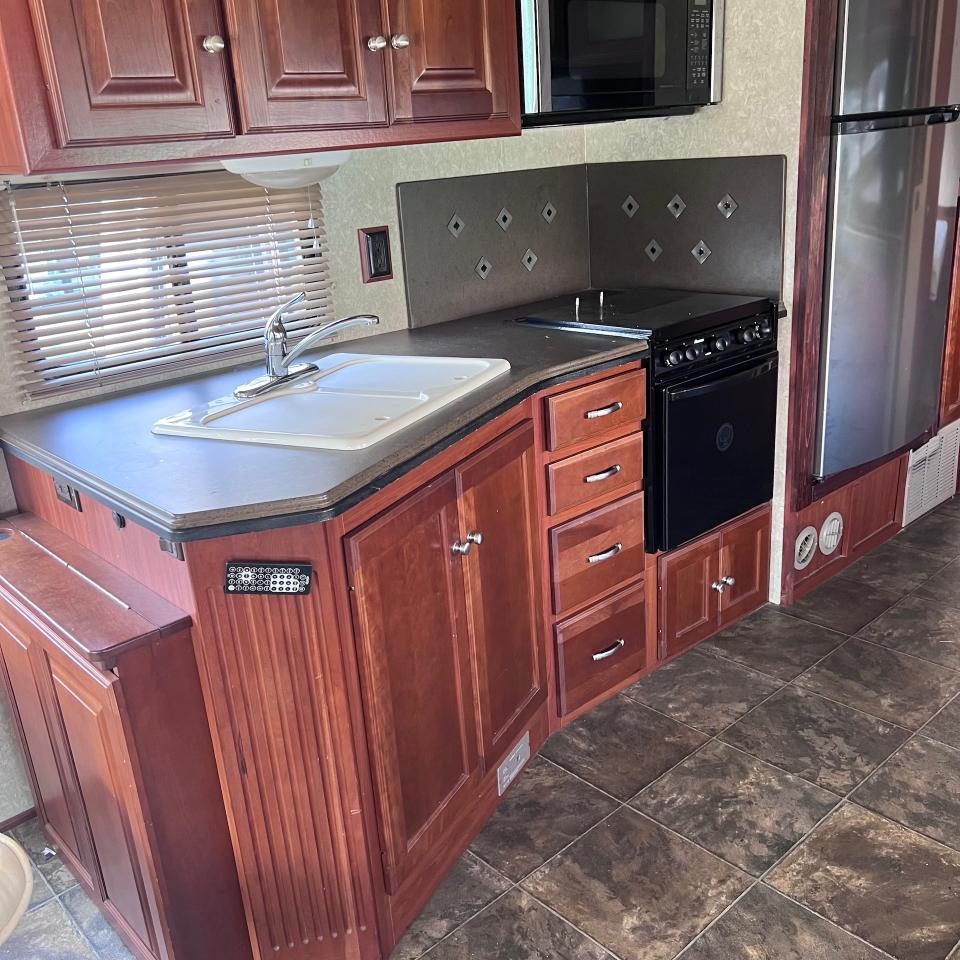 Winnebago Sightseer  2011