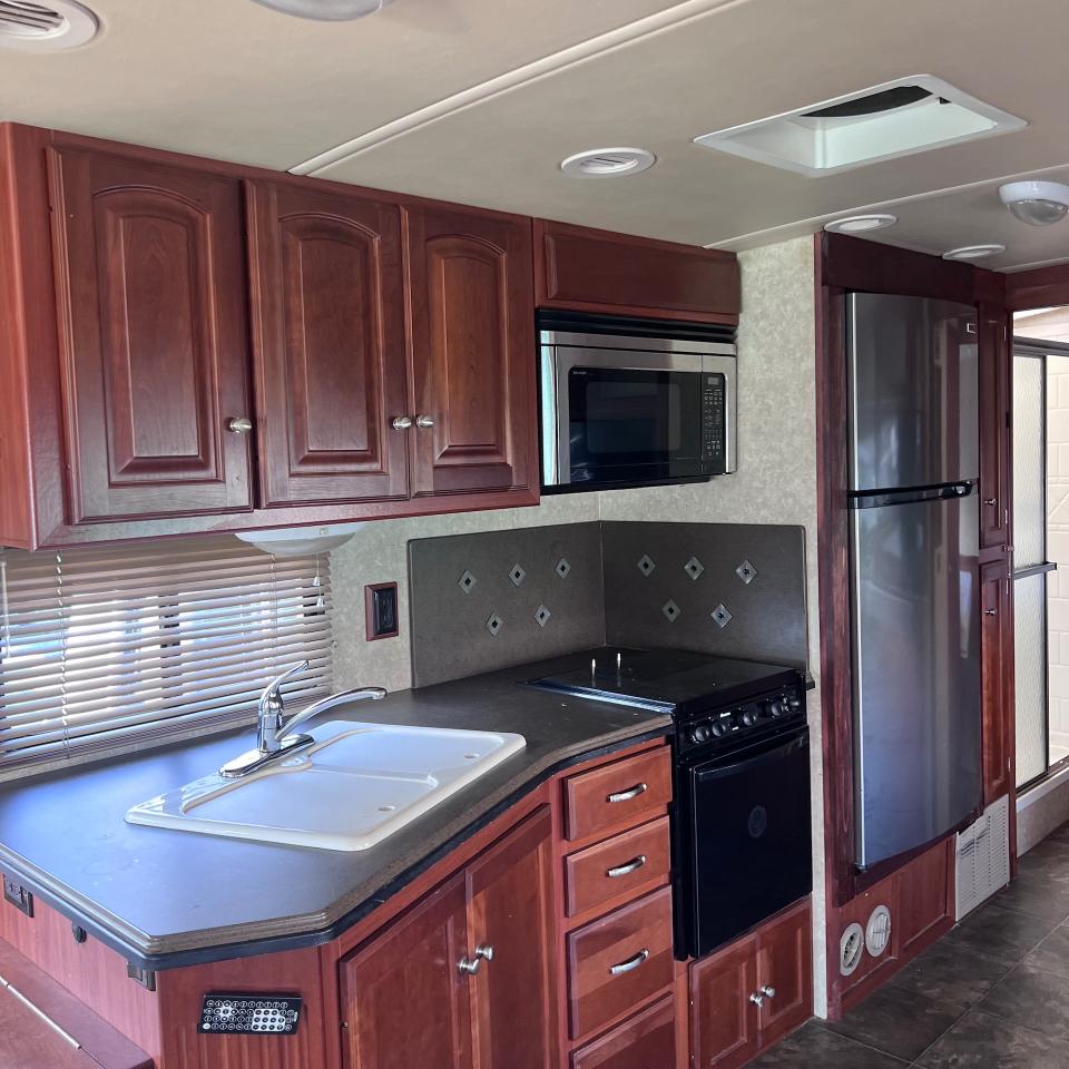 Winnebago Sightseer  2011