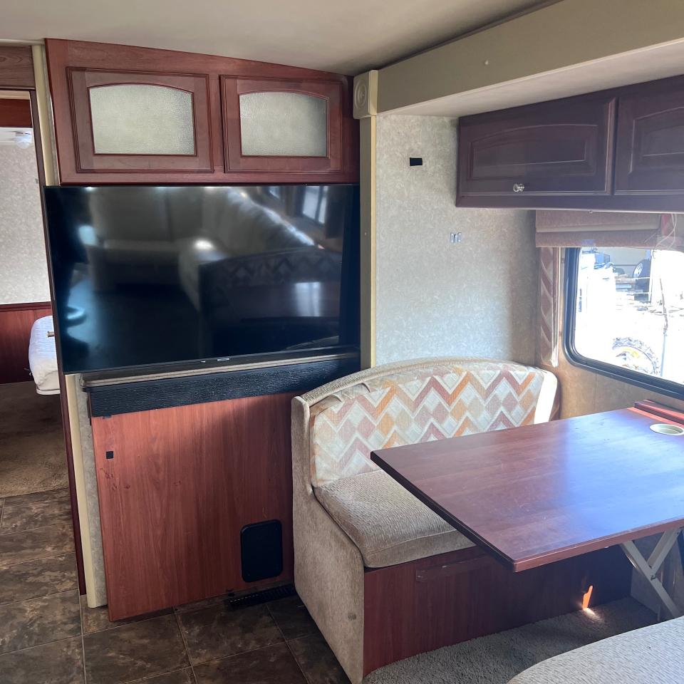 Winnebago Sightseer  2011