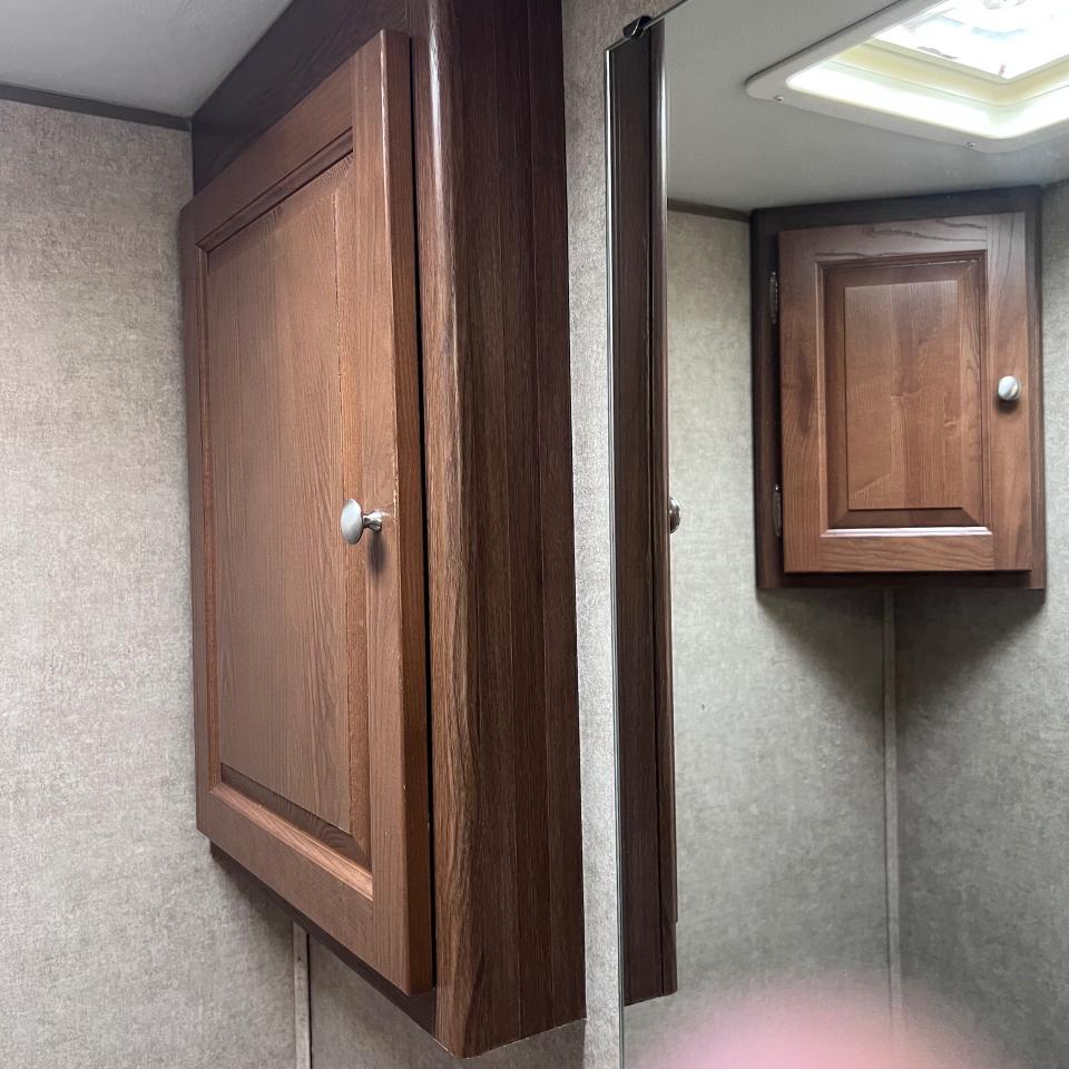 Coachmen Leprechaun  2017