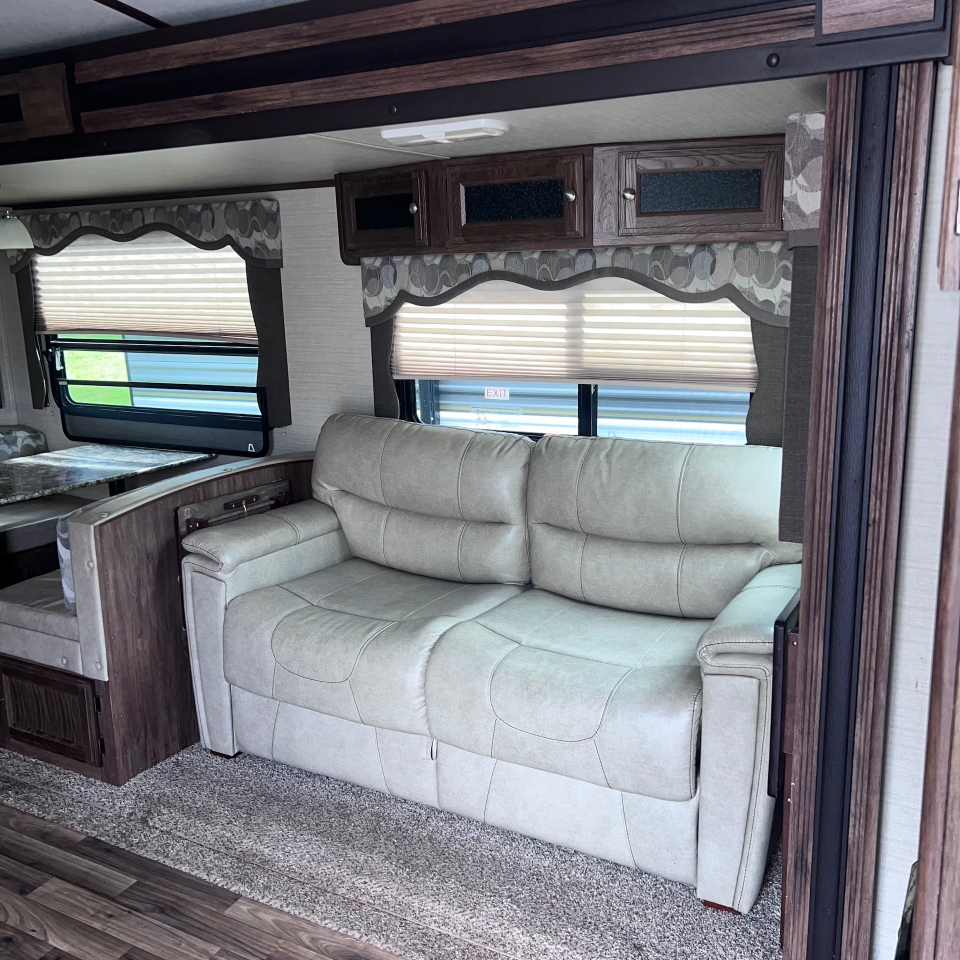 Keystone Cougar  2017