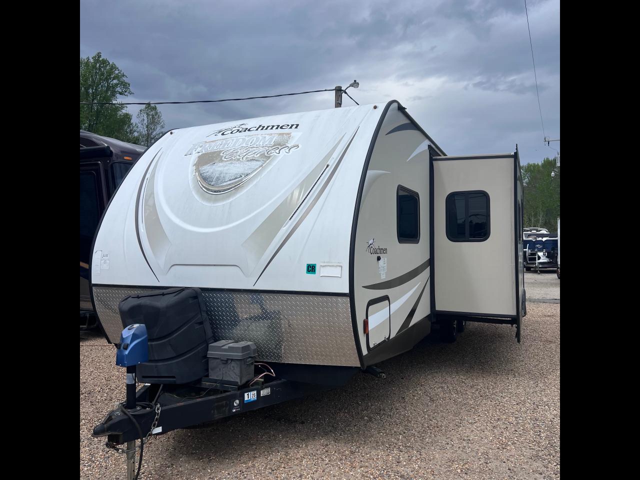 2017 Coachmen Freedom Express 292BHDS