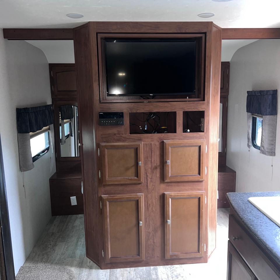 Coachmen Freedom Express  2017