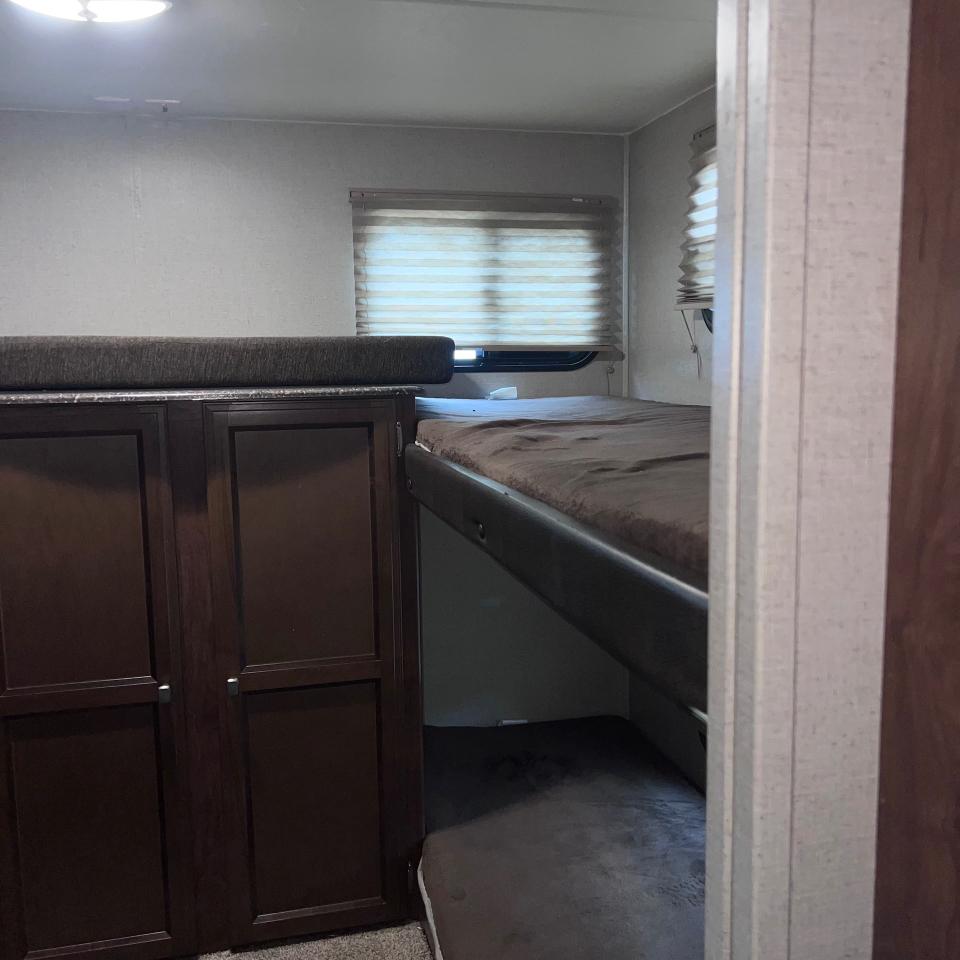 Coachmen Freedom Express  2017