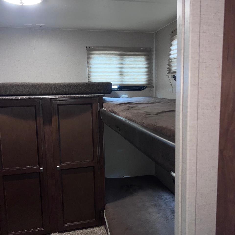 Coachmen Freedom Express  2017