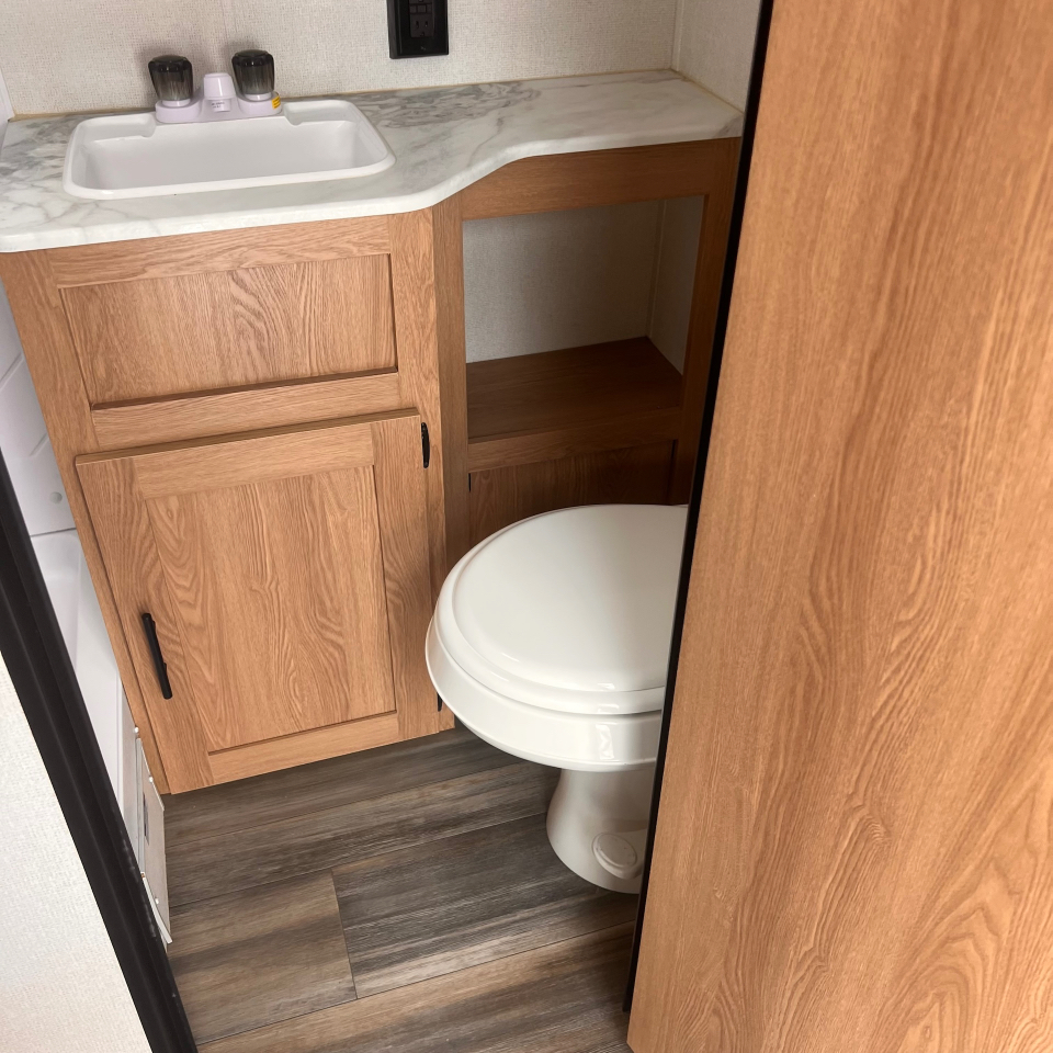 Forest River Avenger  2024