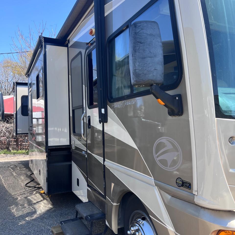 Fleetwood Pace Arrow  2005