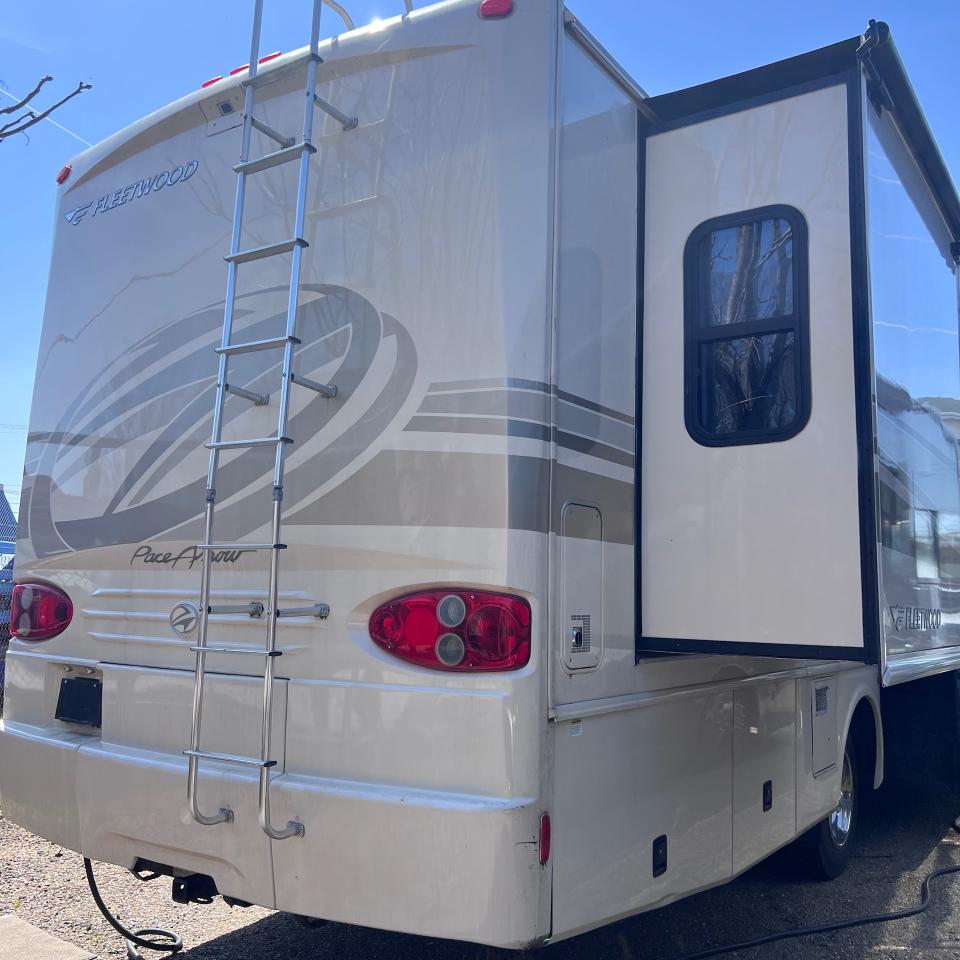 Fleetwood Pace Arrow  2005