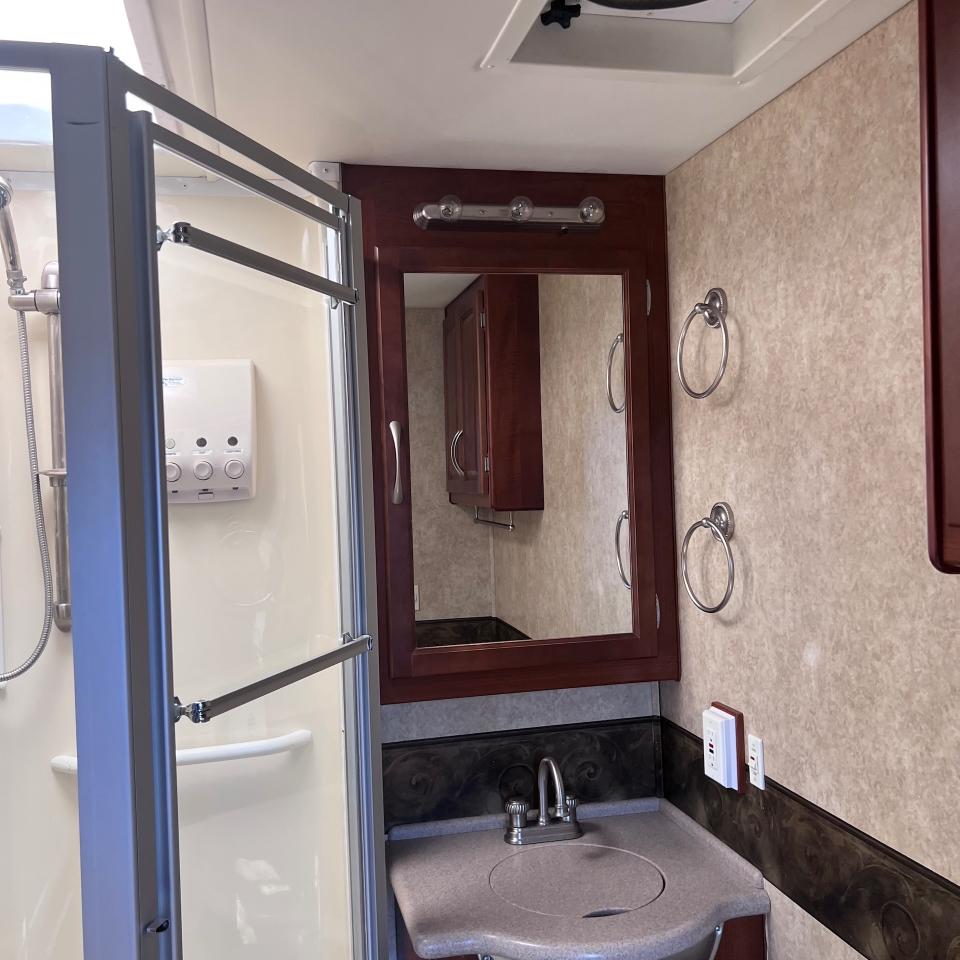 Fleetwood Pace Arrow  2005