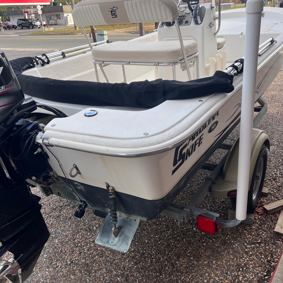 Carolina Skiff JVX 16 CC  2016