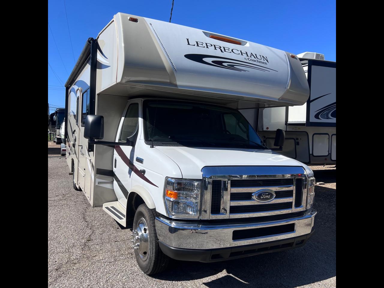 2016 Ford E-Series DRW E-450 Super Duty 158 in WB's photo
