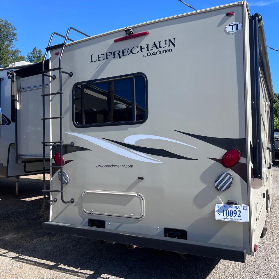 Coachmen Leprechaun  2017