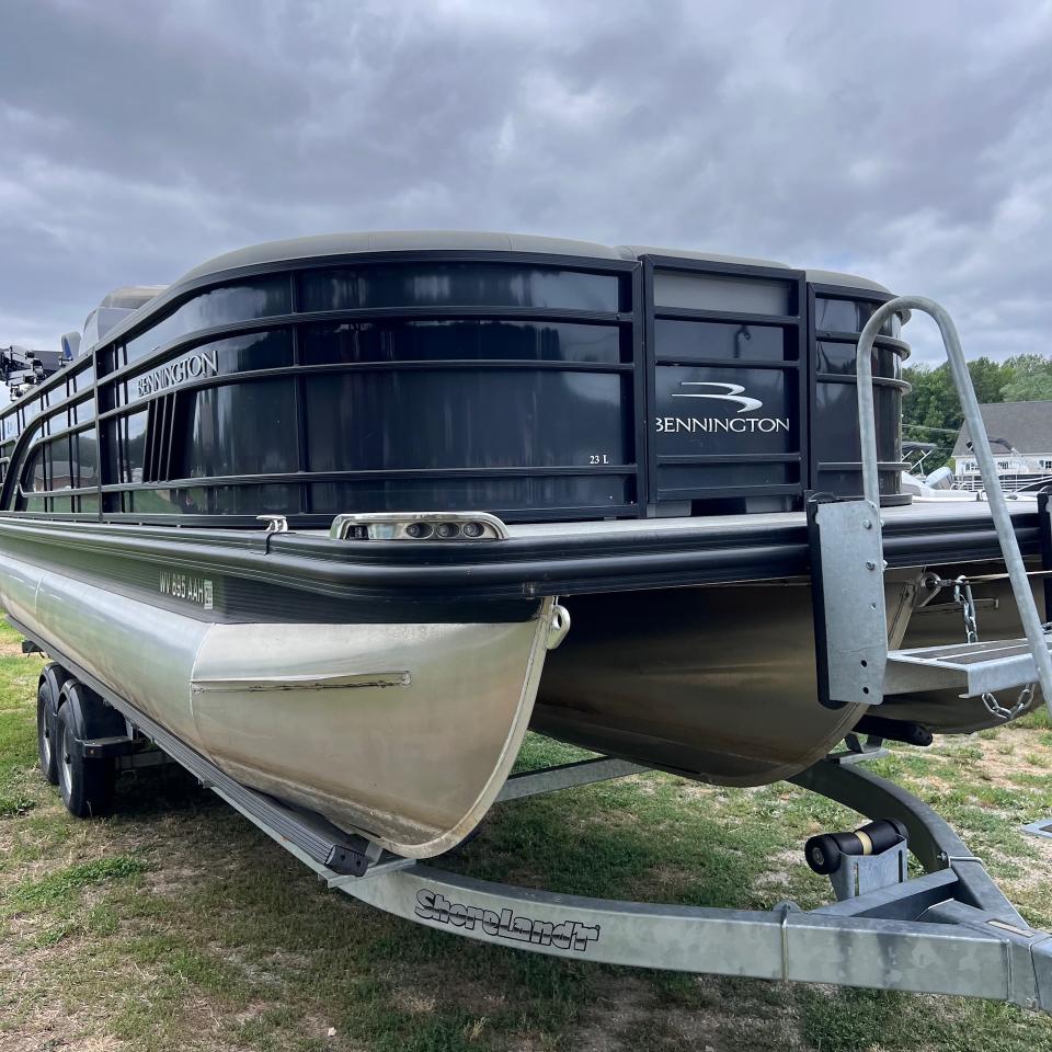 Bennington L Series  2021