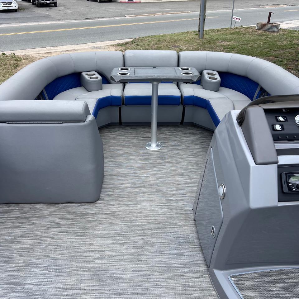 Bennington L Series  2021