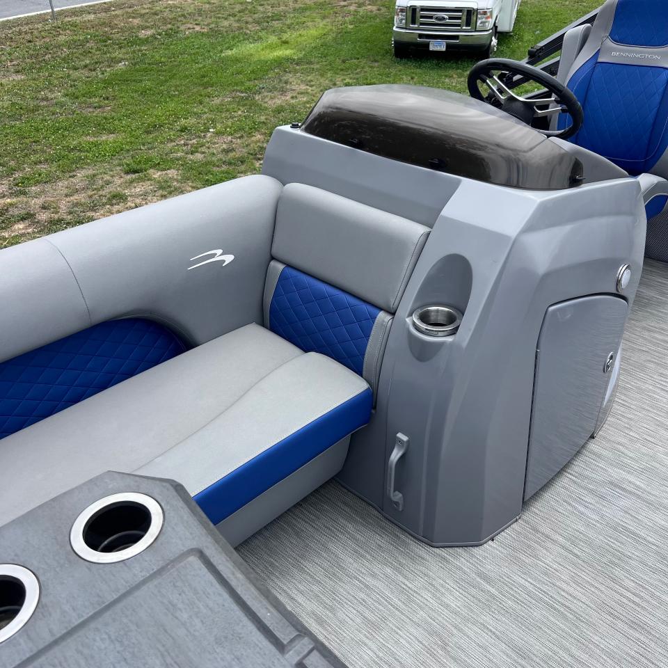 Bennington L Series  2021