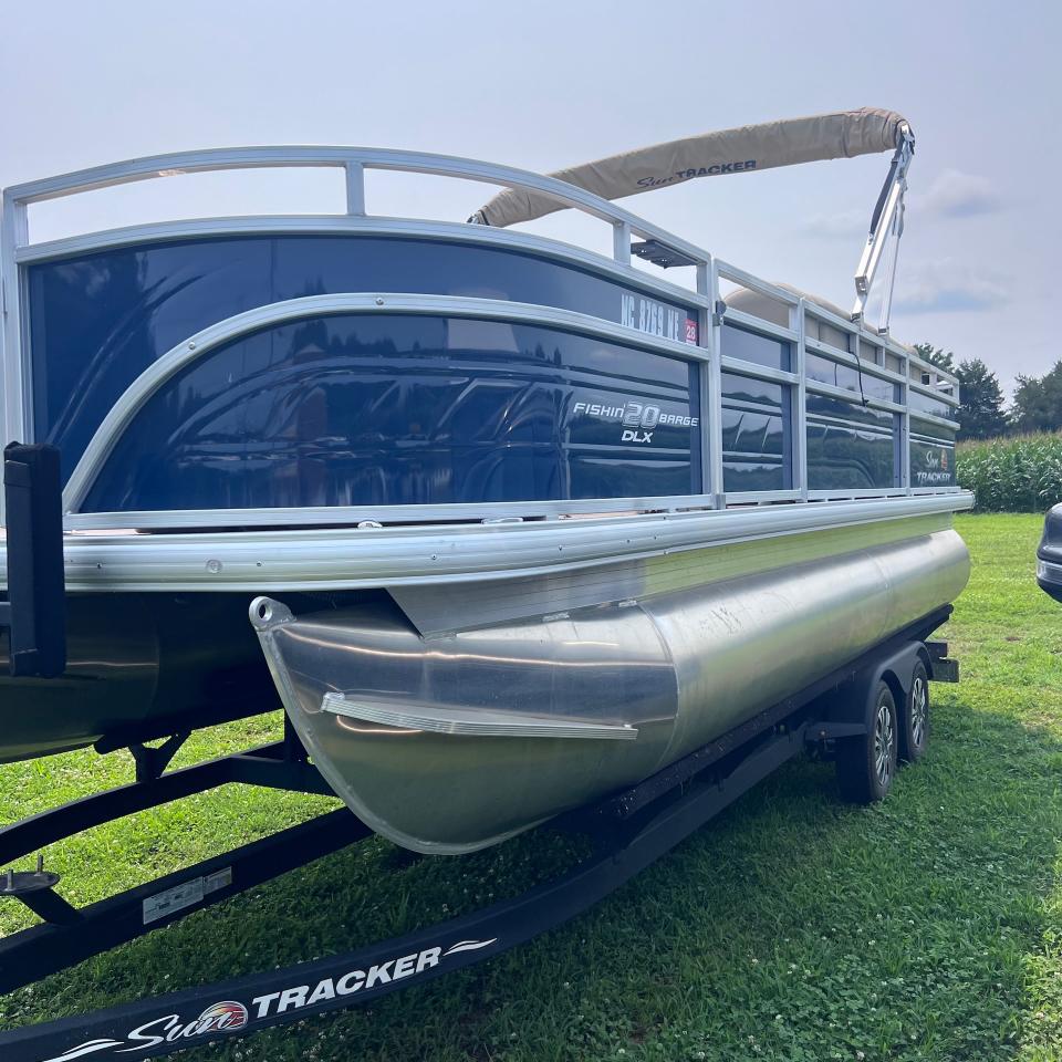 Sun Tracker Fishing Barge 20 DLX  2024