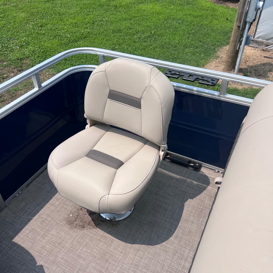 Sun Tracker Fishing Barge 20 DLX  2024