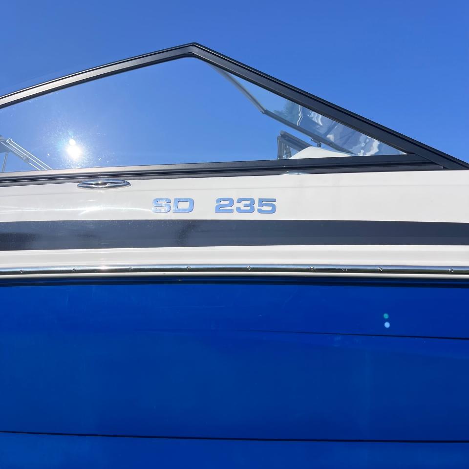 Hurricane SunDeck 235  2021