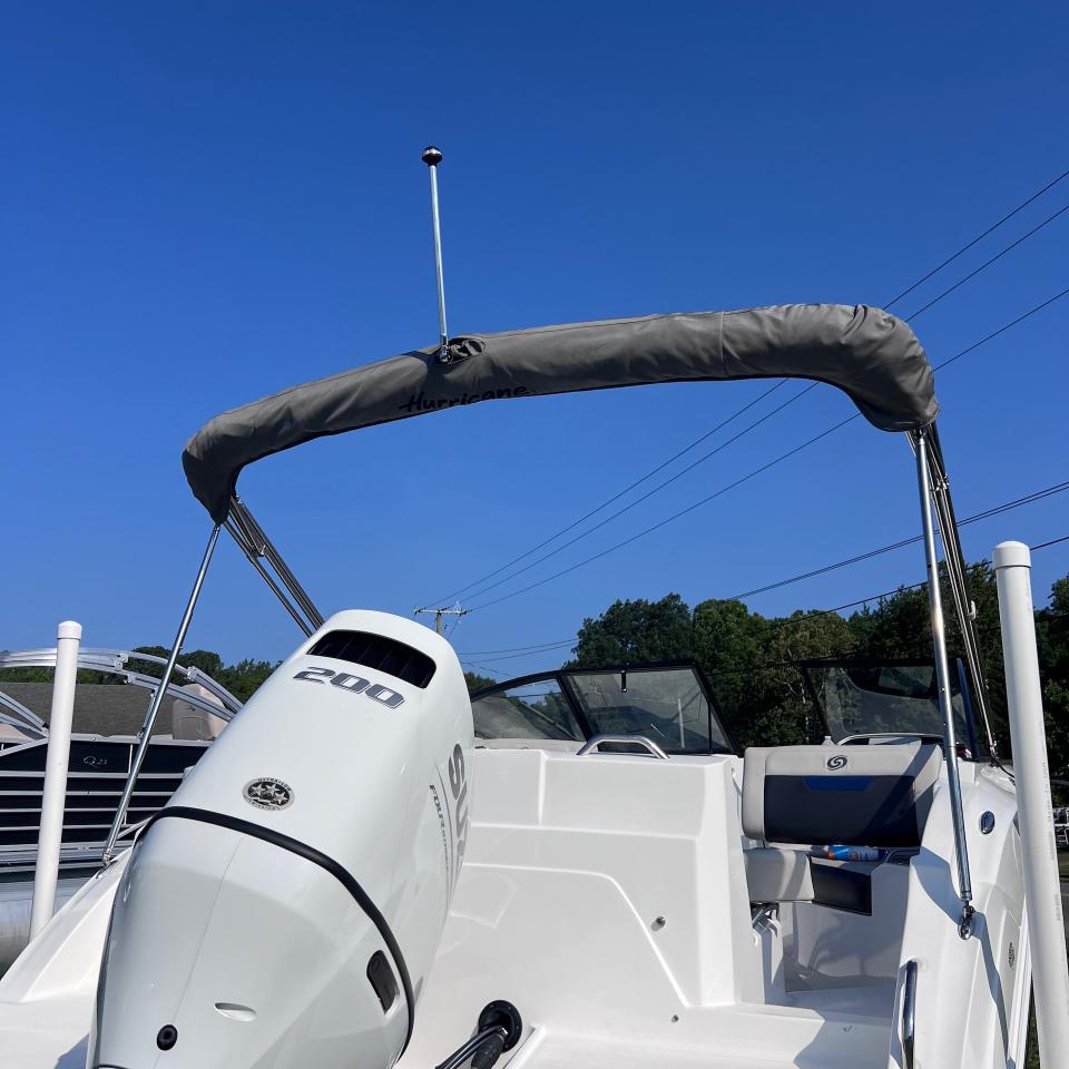 Hurricane SunDeck 235  2021