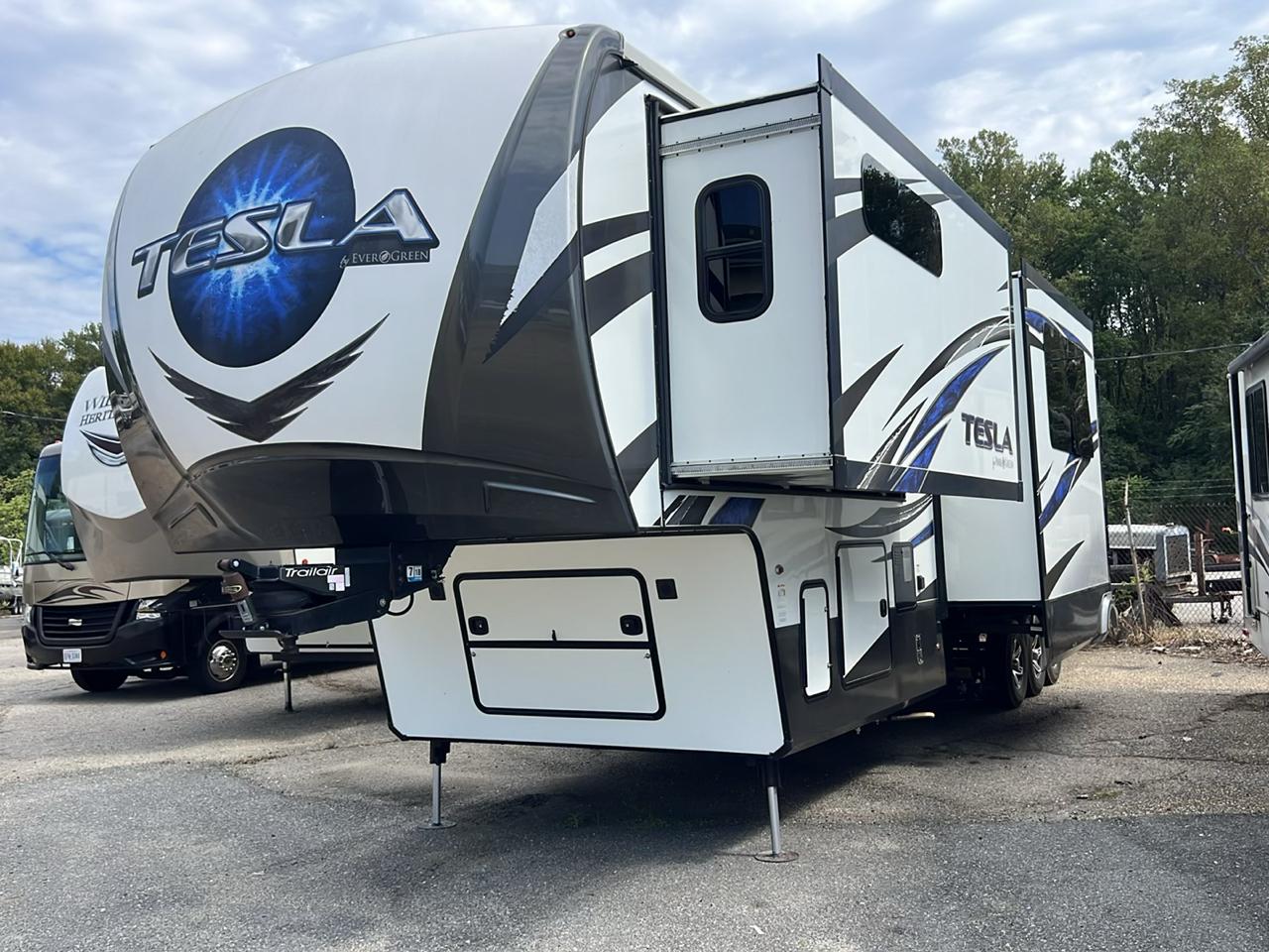 2016 Evergreen Tesla 3950