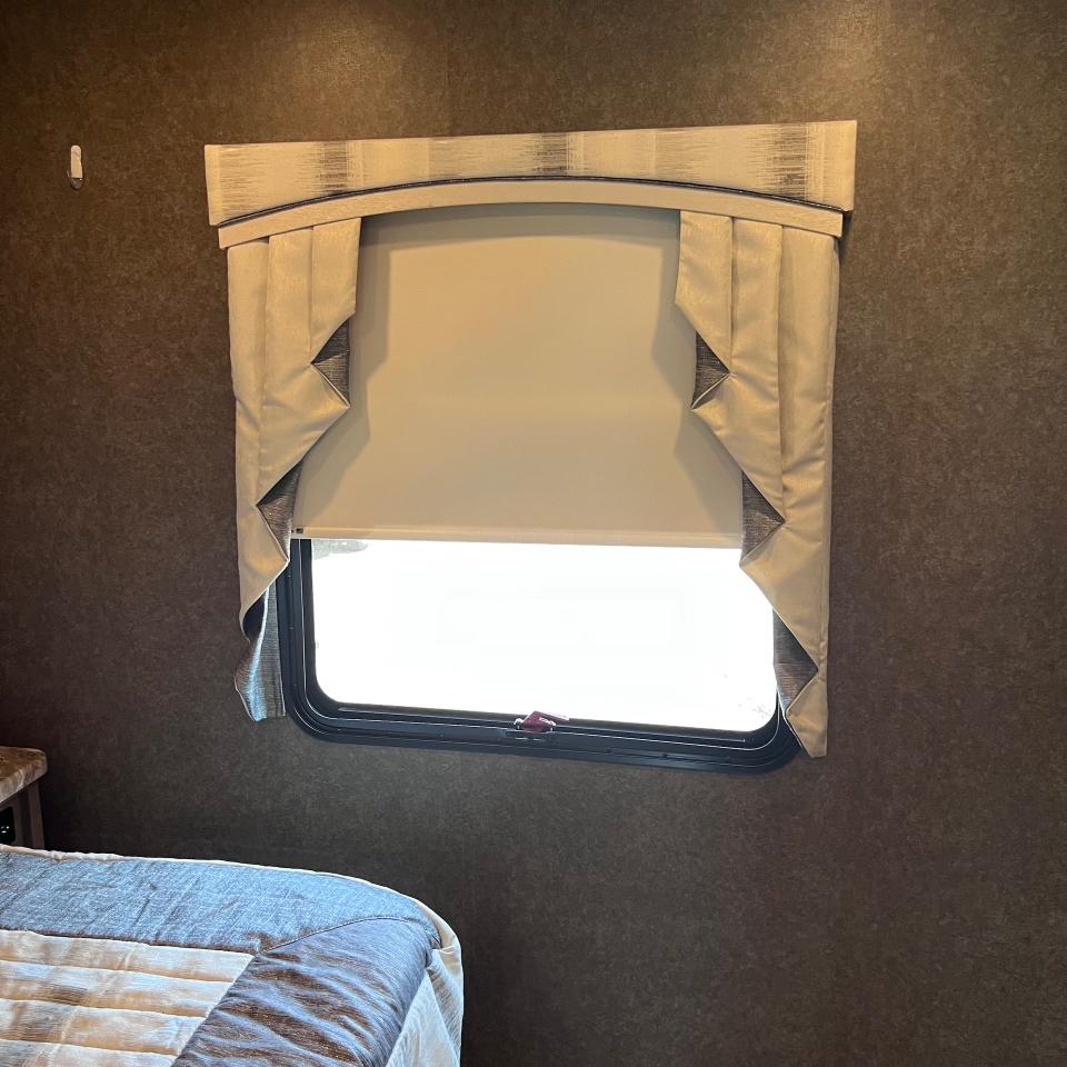 Thor Motor Coach Miramar  2019