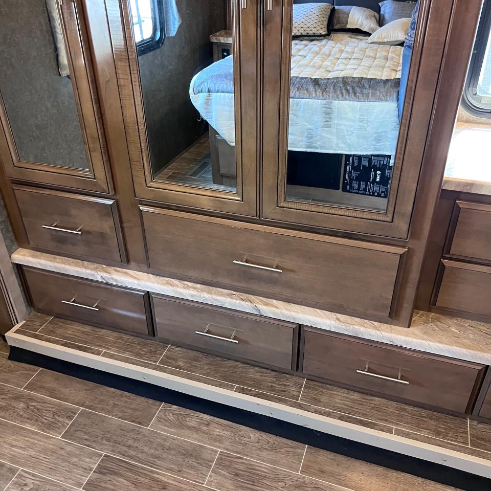 Thor Motor Coach Miramar  2019