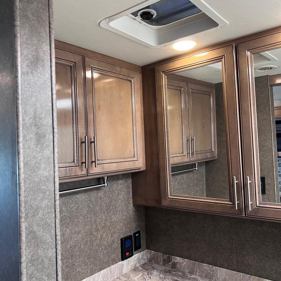 Thor Motor Coach Miramar  2019