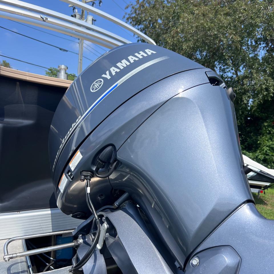 Bennington 20 SFX  2019