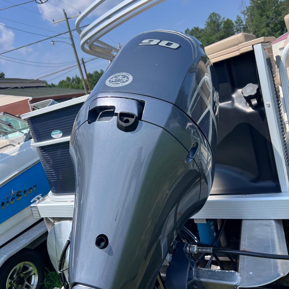 Bennington 20 SFX  2019