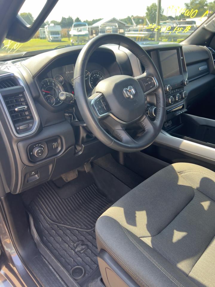 RAM 1500 Big Horn Quad Cab 4WD 2024
