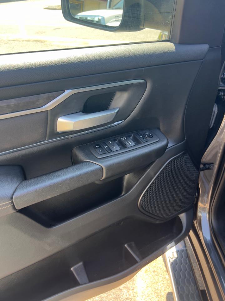 RAM 1500 Big Horn Quad Cab 4WD 2024
