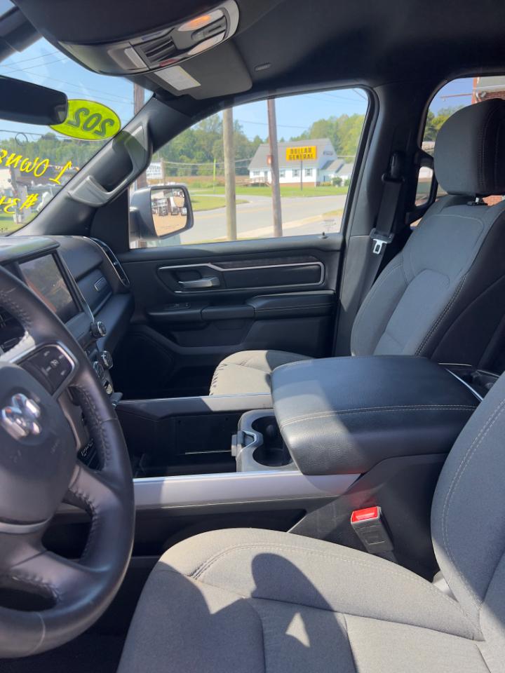 RAM 1500 Big Horn Quad Cab 4WD 2024