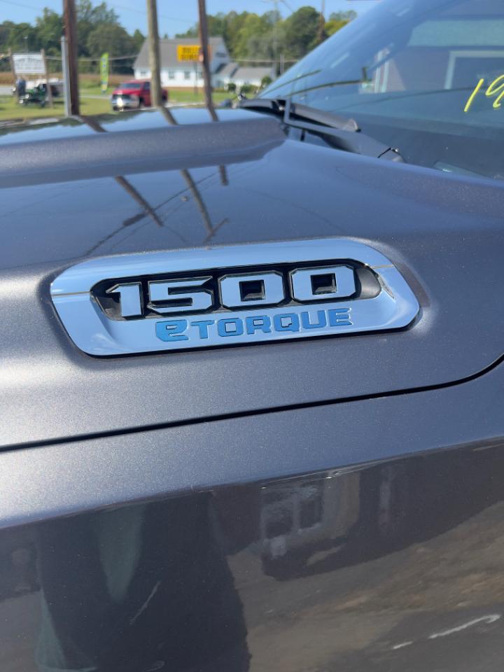 RAM 1500 Big Horn Quad Cab 4WD 2024