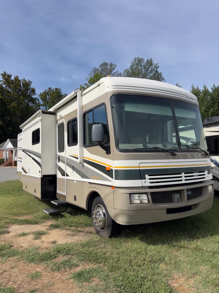 Fleetwood Bounder  2004