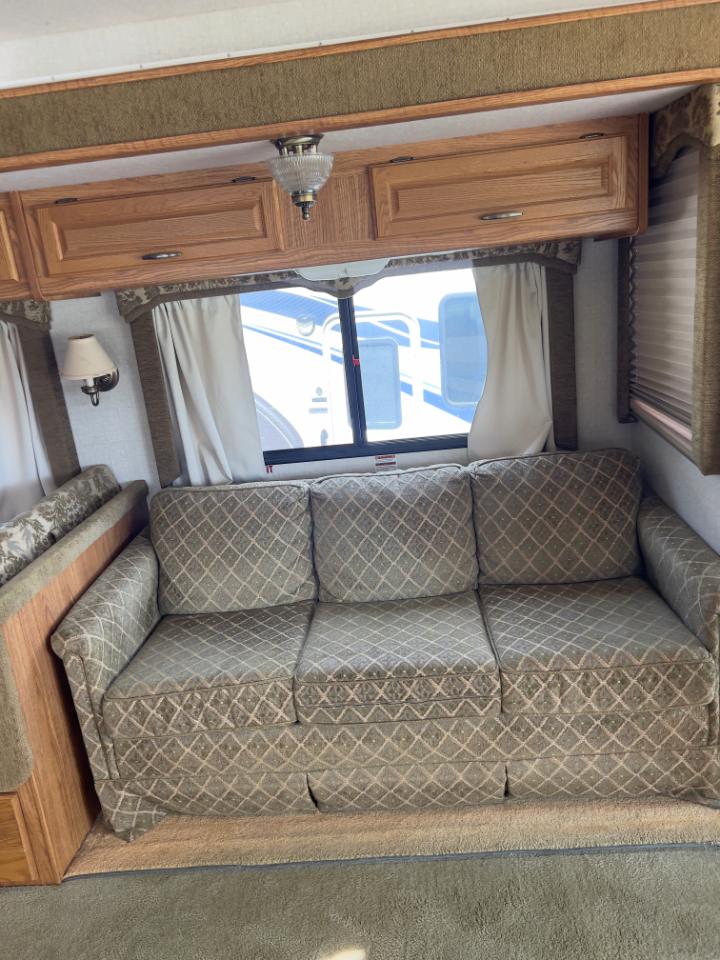 Fleetwood Bounder  2004