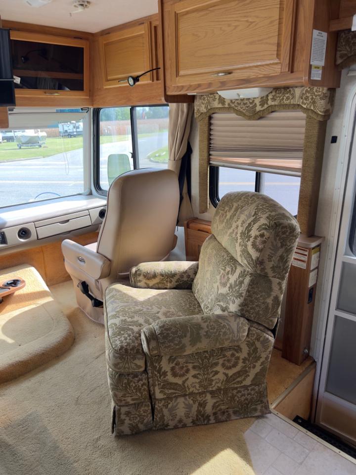 Fleetwood Bounder  2004