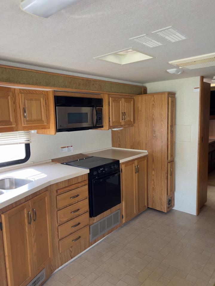 Fleetwood Bounder  2004