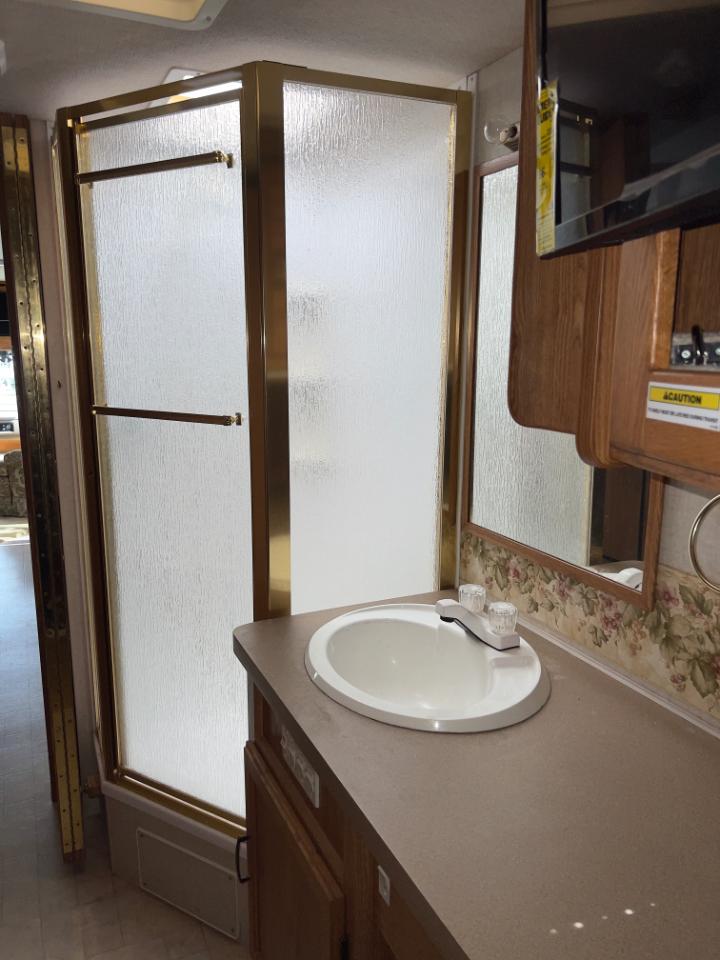 Fleetwood Bounder  2004