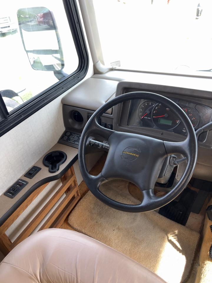 Fleetwood Bounder  2004