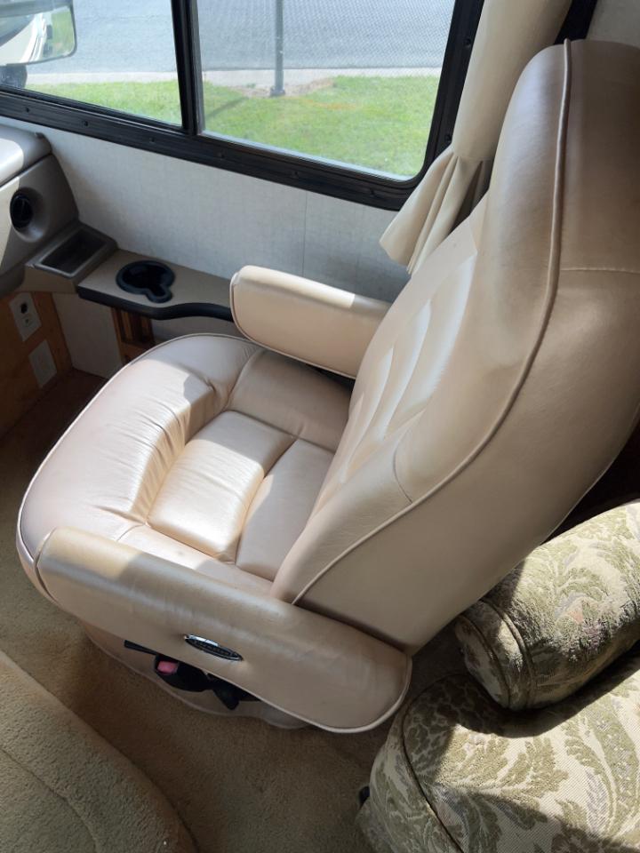 Fleetwood Bounder  2004