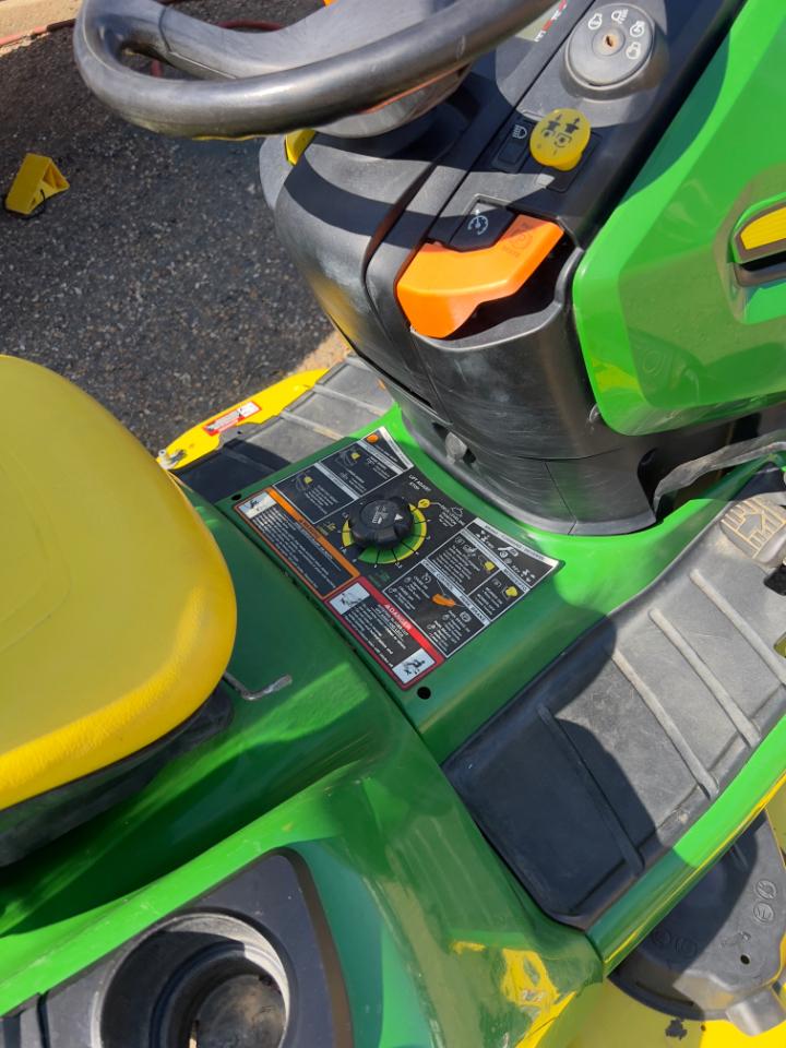 John Deere Mower  2018