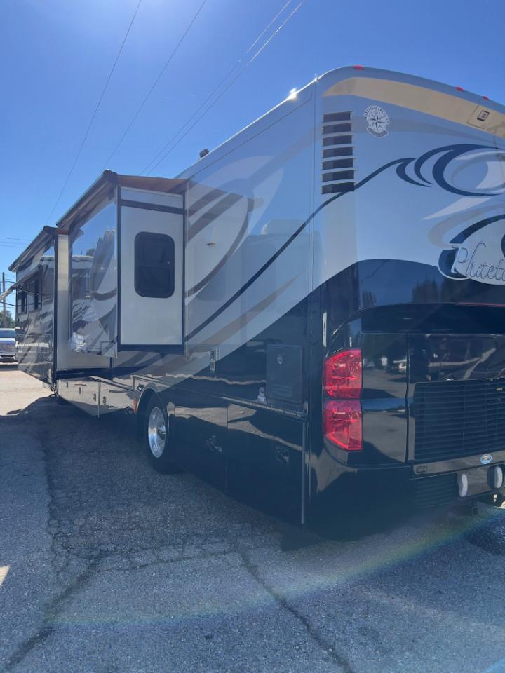 Tiffin Motorhomes Phaeton  2011