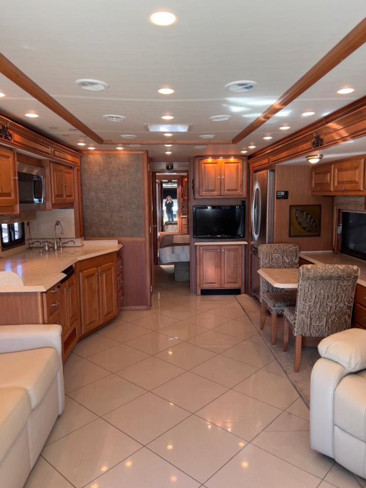 Tiffin Motorhomes Phaeton  2011
