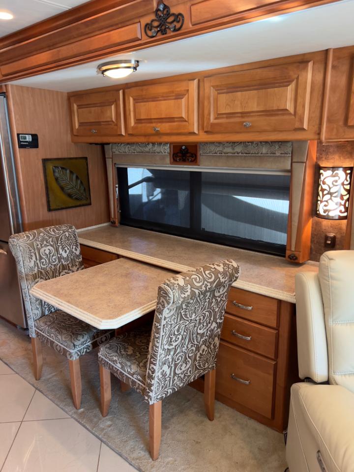 Tiffin Motorhomes Phaeton  2011